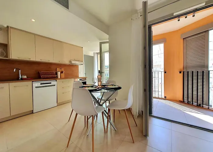 Le Marenda - Au Coeur D'antibes アパート